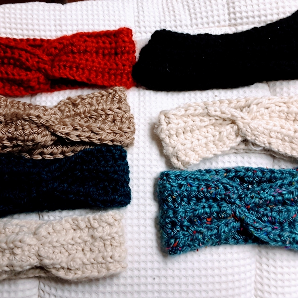 Custom made head bands keeps your ears warm